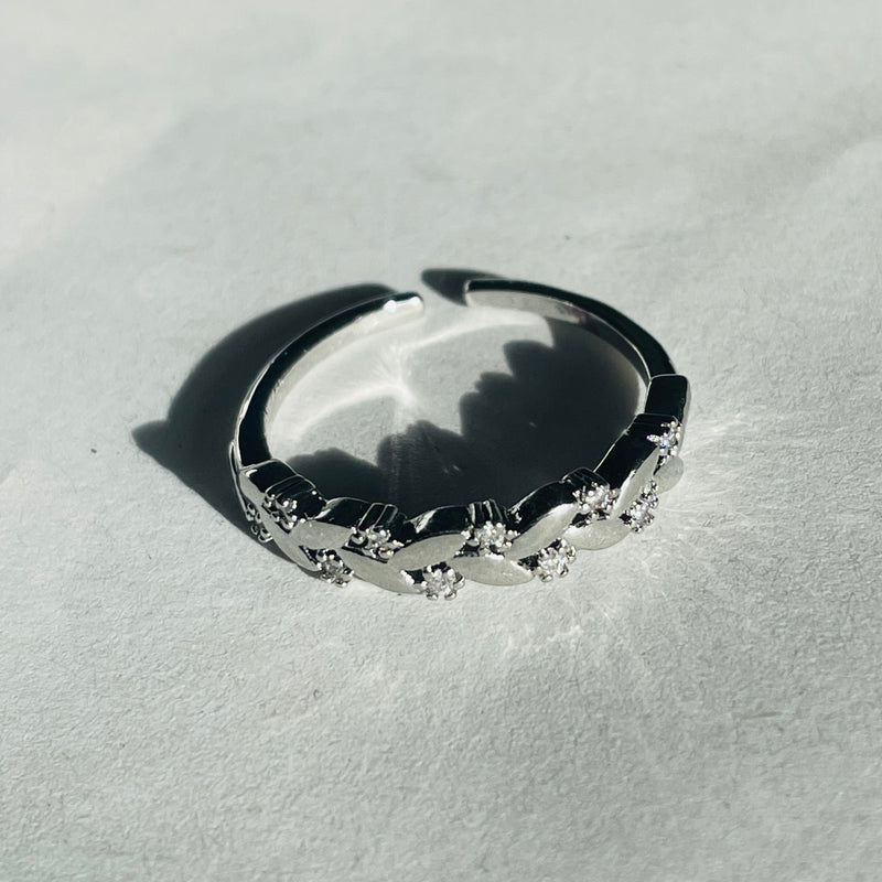 Silver Leaf & Diamond Ring