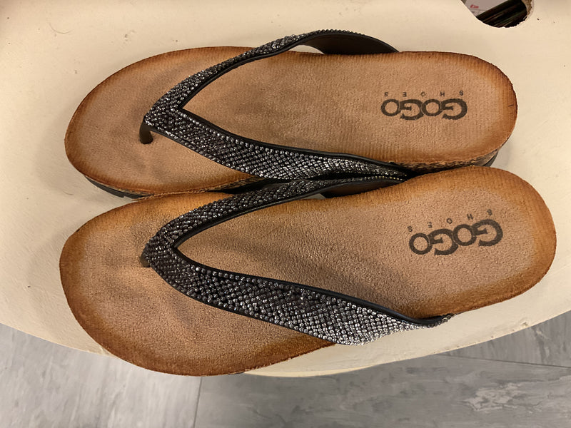 GoGo Black Flip Flop
